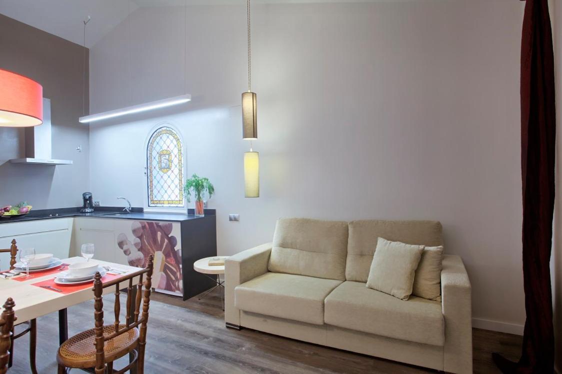 Apartament Short Group Sagrada Familia Serviced *