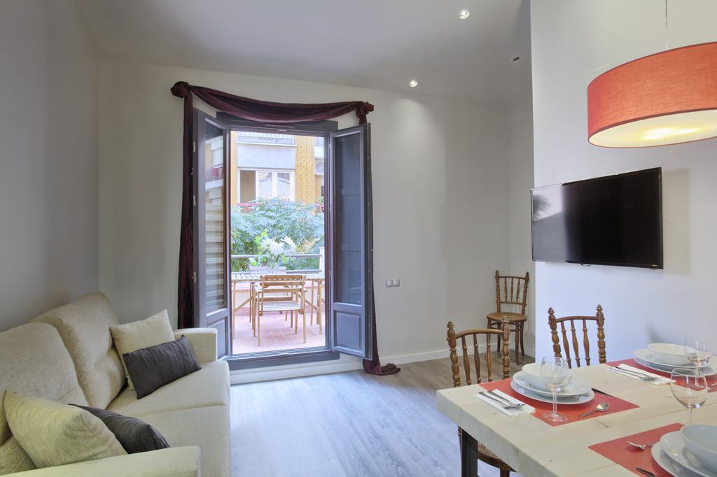 Short Group Sagrada Familia Serviced Apartament Barcelona